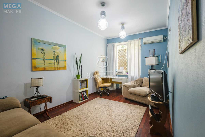 Продаж 3 кімнатної квартири (82,2/52,8/9,8), 3 пов. 5 пов. будинку, <a class="location-link" href="/kiev/" title="Недвижимость Київ">Київ</a>, <a class="location-link" href="/kiev/solomenskij/" title="Недвижимость Солом'янський район">Солом'янський р-н</a>, Іскрівська вул., 3 (изображение 1)