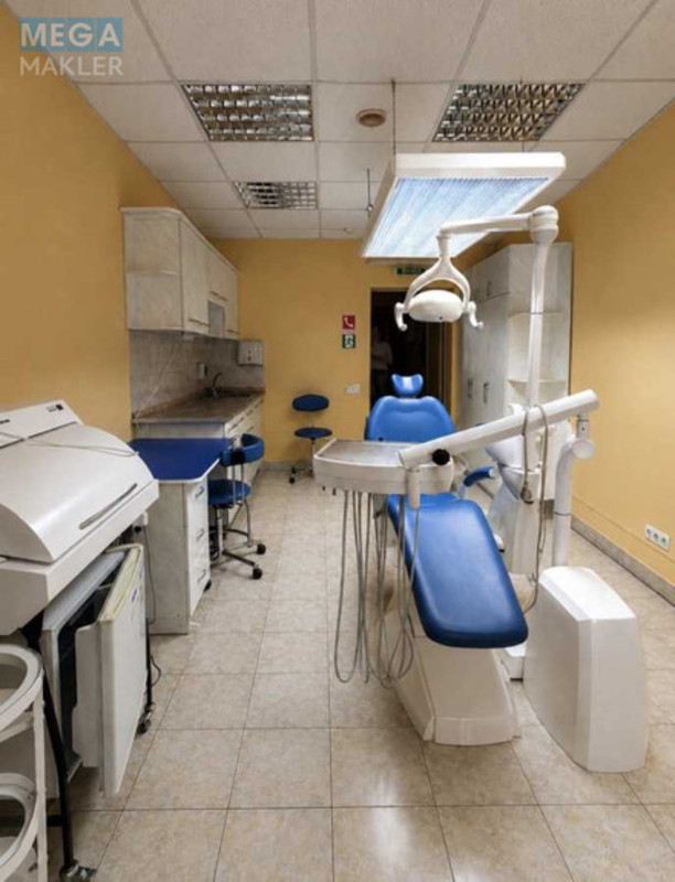 Продаж комерційної нерухомості, 72&nbsp;кв.м, <a class="location-link" href="/chernigov/" title="Недвижимость Чернігів">Чернігів</a>, <a class="location-link" href="/chernigov/novozavodskiy/" title="Недвижимость Новозаводський район">Новозаводський р-н</a>, Улица Незалежності, 56 (изображение 1)