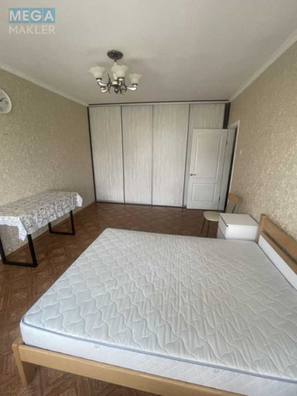 Оренда 1 кімнатної квартири, <a class="location-link" href="/kiev/" title="Недвижимость Київ">Київ</a>, <a class="location-link" href="/kiev/svyatoshinskij/" title="Недвижимость Святошинський район">Святошинський р-н</a>, Симиренка вул., 14а (изображение 1)