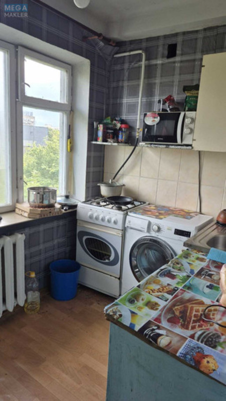 Продаж 1 кімнатної квартири (28/17/6), 5 пов. 5 пов. будинку, <a class="location-link" href="/kiev/" title="Недвижимость Київ">Київ</a>, <a class="location-link" href="/kiev/shevchenkovskij/" title="Недвижимость Шевченківський район">Шевченківський р-н</a>, Данила Щербаківського вул., 49 (изображение 1)