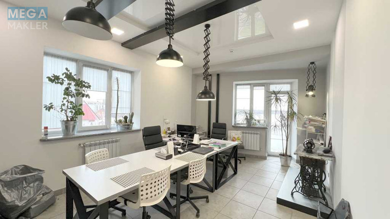 Продаж окремої будівлі/побудови, 1&nbsp;500&nbsp;кв.м, <a class="location-link" href="/kiev/" title="Недвижимость Київ">Київ</a>, <a class="location-link" href="/kiev/dneprovskij/" title="Недвижимость Дніпровський район">Дніпровський р-н</a>, Райдужна вул., 1 (изображение 1)