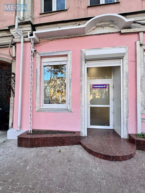 Оренда комерційної нерухомості, 28&nbsp;кв.м, под магазин, <a class="location-link" href="/odessa/" title="Недвижимость Одеса">Одеса</a>, <a class="location-link" href="/odessa/primorskij/" title="Недвижимость Приморський район">Приморський р-н</a>, Итальянская улица, 62 (изображение 1)