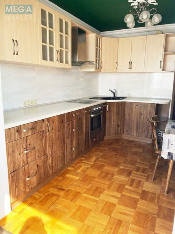 Оренда 3 кімнатної квартири, <a class="location-link" href="/kiev/" title="Недвижимость Київ">Київ</a>, <a class="location-link" href="/kiev/pecherskij/" title="Недвижимость Печерський район">Печерський р-н</a>, Мічуріна вул., 4 (изображение 1)