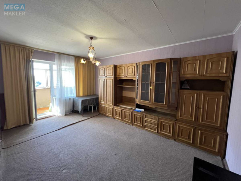 Продаж 3 кімнатної квартири (74,5/41/8,2), 8 пов. 15 пов. будинку, <a class="location-link" href="/kiev/" title="Недвижимость Київ">Київ</a>, <a class="location-link" href="/kiev/desnyanskij/" title="Недвижимость Деснянський район">Деснянський р-н</a>, Градинская ул., 6 (изображение 1)