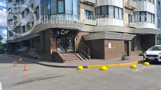 Оренда комерційної нерухомості, 92&nbsp;кв.м, под магазин, <a class="location-link" href="/kiev/" title="Недвижимость Київ">Київ</a>, <a class="location-link" href="/kiev/pecherskij/" title="Недвижимость Печерський район">Печерський р-н</a>, Андрія Верхогляда вул., 2а (изображение 1)