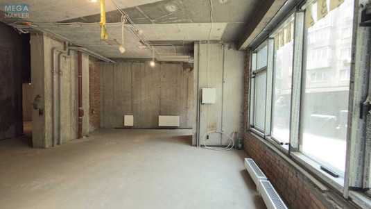 Продаж комерційної нерухомості, 75&nbsp;кв.м, под магазин, <a class="location-link" href="/kiev/" title="Недвижимость Київ">Київ</a>, <a class="location-link" href="/kiev/pecherskij/" title="Недвижимость Печерський район">Печерський р-н</a>, Буслівська вул., 12 (изображение 1)