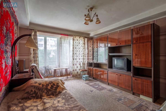 Продаж 3 кімнатної квартири (67/45,3/7,4), 3 пов. 9 пов. будинку, <a class="location-link" href="/kiev/" title="Недвижимость Київ">Київ</a>, <a class="location-link" href="/kiev/podolskij/" title="Недвижимость Подільський район">Подільський р-н</a>, Галицька вул., 6 (изображение 1)