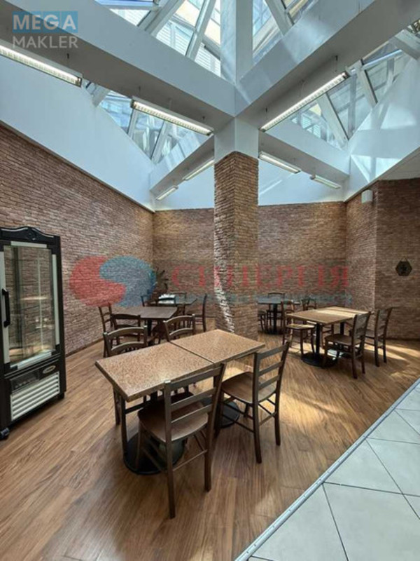 Оренда комерційної нерухомості, 235&nbsp;кв.м, <a class="location-link" href="/kiev/" title="Недвижимость Київ">Київ</a>, <a class="location-link" href="/kiev/podolskij/" title="Недвижимость Подільський район">Подільський р-н</a>, Верхній Вал вул. (изображение 1)