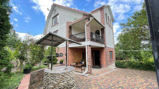 Продаж дома, 3&nbsp;поверху, 99,80&nbsp;кв.м, 5&nbsp;кімнат, ділянка 16&nbsp;соток, <a class="location-link" href="/khmelnitskiy/" title="Недвижимость Хмельницький">Хмельницький</a>, проїзд Бурштиновий 5-й, 31 (изображение 1)