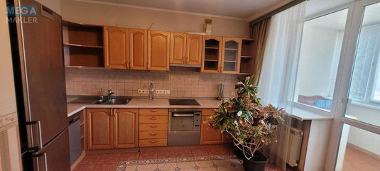 Продаж 3 кімнатної квартири (110,5/71,6/16,7), 3 пов. 18 пов. будинку, <a class="location-link" href="/kiev/" title="Недвижимость Київ">Київ</a>, <a class="location-link" href="/kiev/solomenskij/" title="Недвижимость Солом'янський район">Солом'янський р-н</a>, Соломенская ул., 30 (изображение 1)
