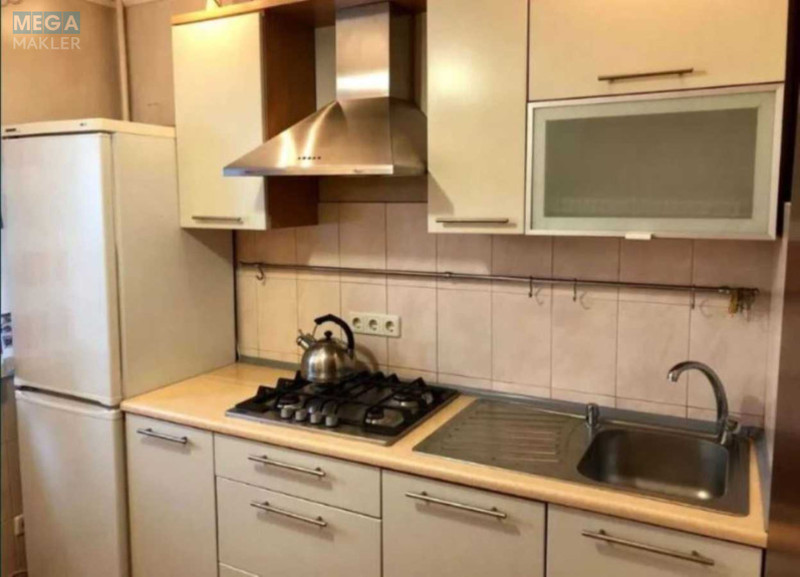 Оренда 2 кімнатної квартири, <a class="location-link" href="/kiev/" title="Недвижимость Київ">Київ</a>, <a class="location-link" href="/kiev/podolskij/" title="Недвижимость Подільський район">Подільський р-н</a>, Введенская ул., 26 (изображение 1)