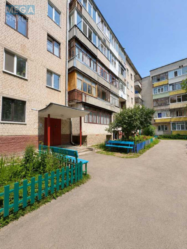 Продаж 2 кімнатної квартири (47,7/17/6,2), 2 пов. 5 пов. будинку, <a class="location-link" href="/chernigov/" title="Недвижимость Чернігів">Чернігів</a>, <a class="location-link" href="/chernigov/desnyanskij/" title="Недвижимость Деснянський район">Деснянський р-н</a>, Соборності, 12 (изображение 1)