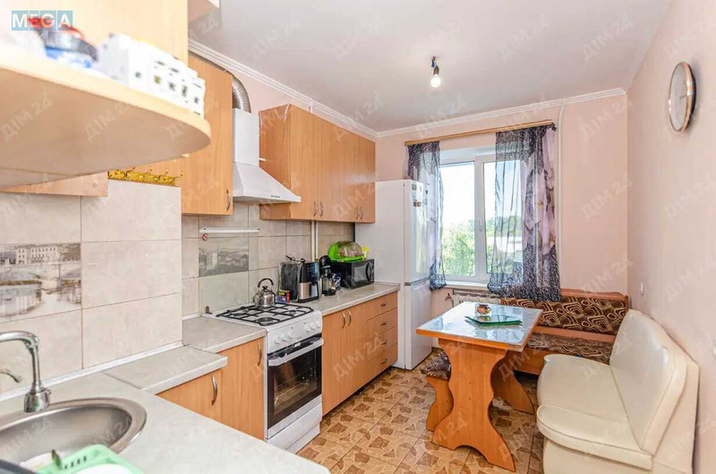 Продаж 3 кімнатної квартири (68/38/9,1), 5 пов. 9 пов. будинку, <a class="location-link" href="/poltava/" title="Недвижимость Полтава">Полтава</a>, <a class="location-link" href="/poltava/kievskij/" title="Недвижимость Київський район">Київський р-н</a>, Курчатова, 13 (изображение 1)