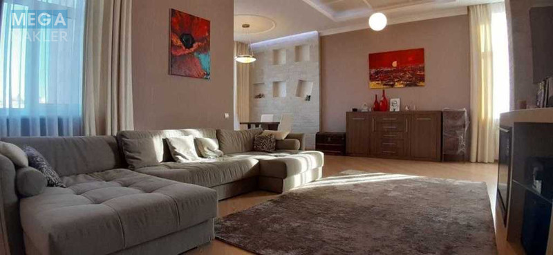 Продаж 4 кімнатної квартири (137/60/15), 8 пов. 16 пов. будинку, <a class="location-link" href="/kiev/" title="Недвижимость Київ">Київ</a>, <a class="location-link" href="/kiev/shevchenkovskij/" title="Недвижимость Шевченківський район">Шевченківський р-н</a>, Дмитриевская ул., 66а (изображение 1)
