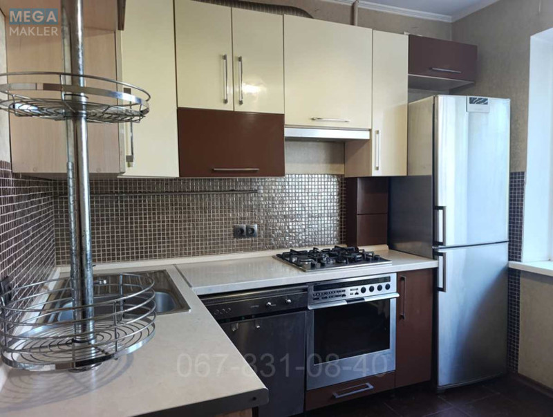 Продаж 3 кімнатної квартири (67/43/8), 6 пов. 9 пов. будинку, <a class="location-link" href="/dnepropetrovsk/" title="Недвижимость Дніпра">Дніпро</a>, Червоний Камінь (изображение 1)