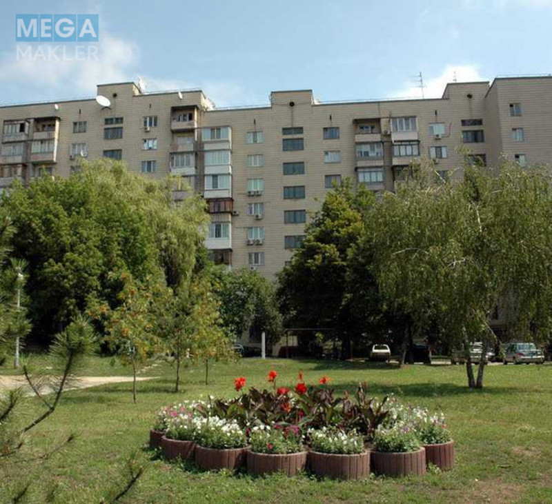 Продаж 2 кімнатної квартири (72/45/9), 7 пов. 9 пов. будинку, <a class="location-link" href="/kiev/" title="Недвижимость Київ">Київ</a>, <a class="location-link" href="/kiev/pecherskij/" title="Недвижимость Печерський район">Печерський р-н</a>, Предславинська вул., 36 (изображение 1)