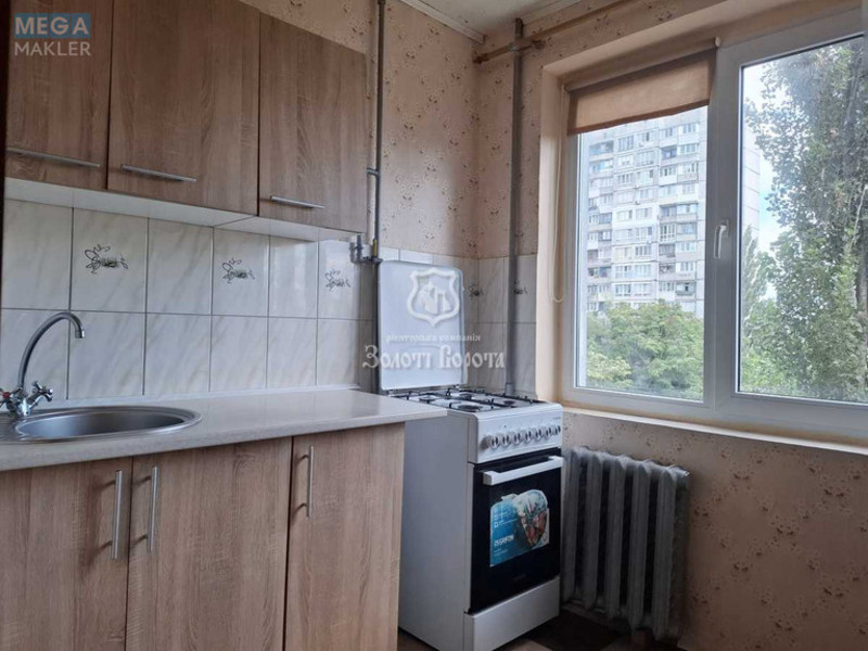 Продаж 1 кімнатної квартири (33,2/17/7,6), 6 пов. 9 пов. будинку, <a class="location-link" href="/kiev/" title="Недвижимость Київ">Київ</a>, <a class="location-link" href="/kiev/svyatoshinskij/" title="Недвижимость Святошинський район">Святошинський р-н</a>, Миколи Руденка бульв., 15а (изображение 1)