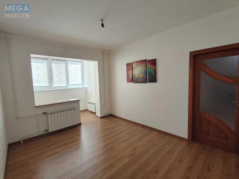 Продаж 3 кімнатної квартири (72,9/?/8,5), 12 пов. 16 пов. будинку, <a class="location-link" href="/kiev/" title="Недвижимость Київ">Київ</a>, <a class="location-link" href="/kiev/obolonskij/" title="Недвижимость Оболонський район">Оболонський р-н</a>, Озерна вул., 18 (изображение 1)