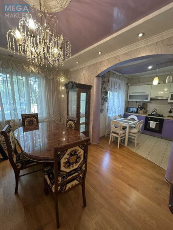 Оренда 3 кімнатної квартири, <a class="location-link" href="/kiev/" title="Недвижимость Київ">Київ</a>, <a class="location-link" href="/kiev/podolskij/" title="Недвижимость Подільський район">Подільський р-н</a>, Правды просп., 9б (изображение 1)