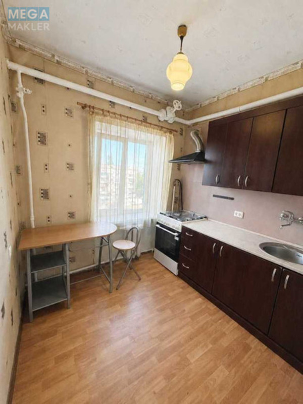 Продаж 1 кімнатної квартири (30,3/17,2/6,8), 5 пов. 5 пов. будинку, <a class="location-link" href="/kiev/" title="Недвижимость Київ">Київ</a>, <a class="location-link" href="/kiev/dneprovskij/" title="Недвижимость Дніпровський район">Дніпровський р-н</a>, Харківське шосе, 1 (изображение 1)