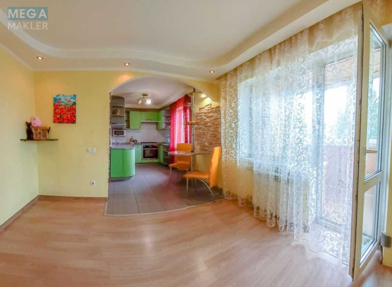 Продаж 2 кімнатної квартири (46/30/8), 5 пов. 5 пов. будинку, <a class="location-link" href="/kiev/" title="Недвижимость Київ">Київ</a>, <a class="location-link" href="/kiev/svyatoshinskij/" title="Недвижимость Святошинський район">Святошинський р-н</a>, Зодчих вул., 16 (изображение 1)