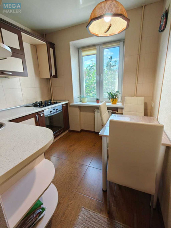 Оренда 1 кімнатної квартири, <a class="location-link" href="/kiev/" title="Недвижимость Київ">Київ</a>, <a class="location-link" href="/kiev/dneprovskij/" title="Недвижимость Дніпровський район">Дніпровський р-н</a>, Уінстона Черчілля вул., 27/2 (изображение 1)