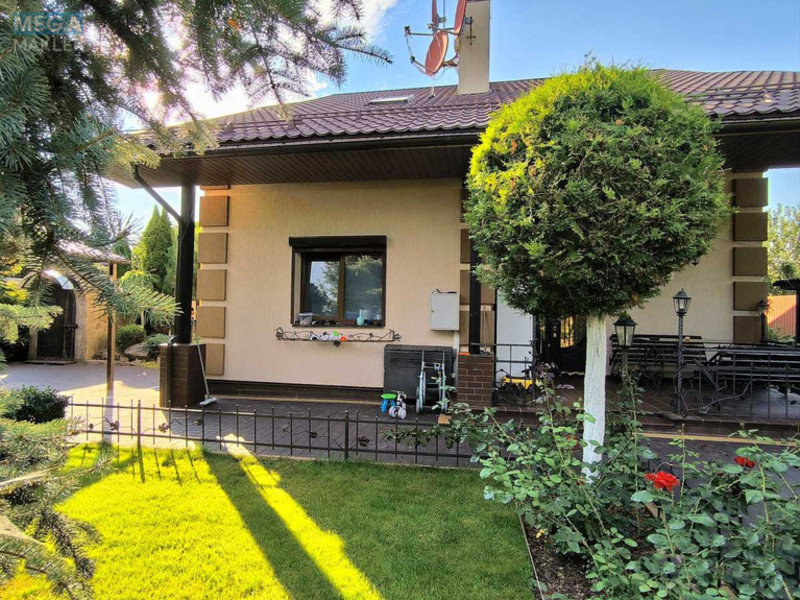 Продаж дома, 2&nbsp;поверху, 170&nbsp;кв.м, 4&nbsp;кімнати, ділянка 25&nbsp;соток, <a class="location-link" href="/makarov-kv/" title="Недвижимость Макарів">Макарів</a>, Полтавська (изображение 1)