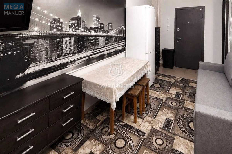 Продаж 5 кімнатної квартири (23/?/?), 3 пов. 5 пов. будинку, <a class="location-link" href="/kiev/" title="Недвижимость Київ">Київ</a>, <a class="location-link" href="/kiev/dneprovskij/" title="Недвижимость Дніпровський район">Дніпровський р-н</a>, Тампере вул., 10 (изображение 1)