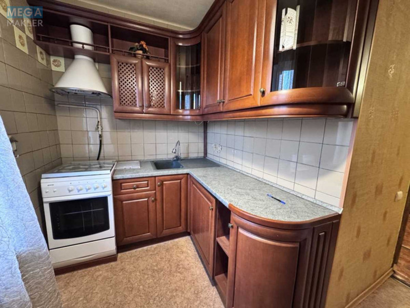 Продаж 2 кімнатної квартири (46/29/7), 5 пов. 5 пов. будинку, <a class="location-link" href="/kiev/" title="Недвижимость Київ">Київ</a>, <a class="location-link" href="/kiev/solomenskij/" title="Недвижимость Солом'янський район">Солом'янський р-н</a>, Михаила Донца ул., 27А (изображение 1)