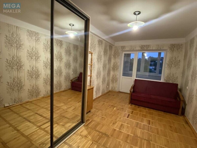Оренда 3 кімнатної квартири, <a class="location-link" href="/kiev/" title="Недвижимость Київ">Київ</a>, <a class="location-link" href="/kiev/podolskij/" title="Недвижимость Подільський район">Подільський р-н</a>, Кирилівська вул., 117 (изображение 1)