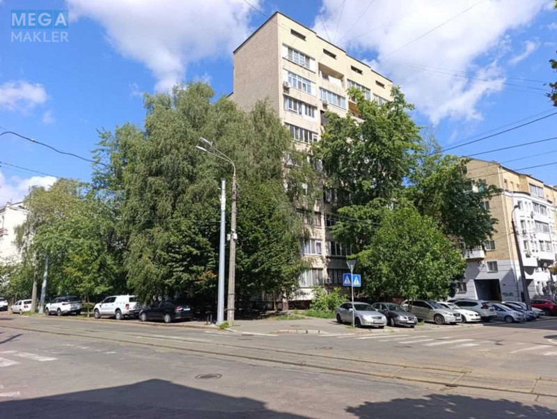 Продаж 1 кімнатної квартири (21,4/11,8/4), 9 пов. 9 пов. будинку, <a class="location-link" href="/kiev/" title="Недвижимость Київ">Київ</a>, <a class="location-link" href="/kiev/podolskij/" title="Недвижимость Подільський район">Подільський р-н</a>, Кирилловская ул., 20 (изображение 1)