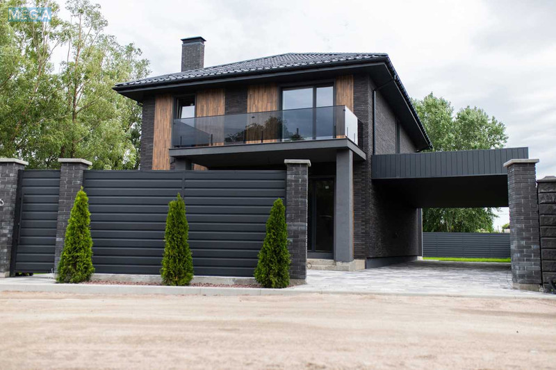 Продаж дома, 2&nbsp;поверху, 200&nbsp;кв.м, 5&nbsp;кімнат, ділянка 8&nbsp;соток, <a class="location-link" href="/kiev/" title="Недвижимость Київ">Київ</a>, <a class="location-link" href="/kiev/solomenskij/" title="Недвижимость Солом'янський район">Солом'янський р-н</a>, Сергія Колоса вул., 5 (изображение 1)