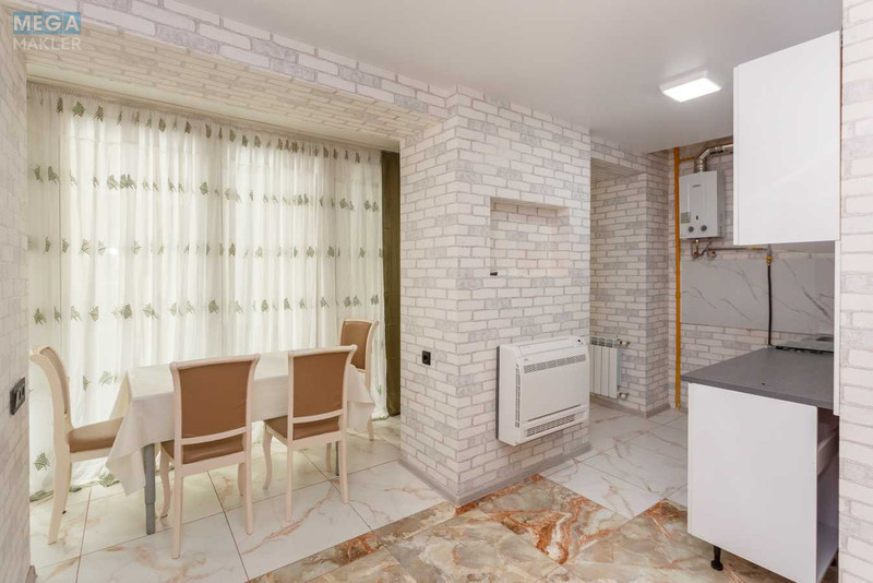 Продаж 2 кімнатної квартири (45/33/6), 2 пов. 5 пов. будинку, <a class="location-link" href="/kiev/" title="Недвижимость Київ">Київ</a>, <a class="location-link" href="/kiev/shevchenkovskij/" title="Недвижимость Шевченківський район">Шевченківський р-н</a>, Бульварно-Кудрявська вул., 39/11 (изображение 1)