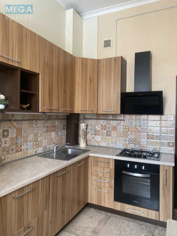 Оренда 2 кімнатної квартири, <a class="location-link" href="/kiev/" title="Недвижимость Київ">Київ</a>, <a class="location-link" href="/kiev/goloseevskij/" title="Недвижимость Голосіївський район">Голосіївський р-н</a>, Большая Васильковская ул., 52 (изображение 1)