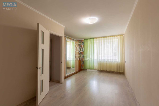 Продаж 1 кімнатної квартири (39,1/18,3/11,1), 5 пов. 9 пов. будинку, <a class="location-link" href="/kiev/" title="Недвижимость Київ">Київ</a>, <a class="location-link" href="/kiev/shevchenkovskij/" title="Недвижимость Шевченківський район">Шевченківський р-н</a>, Олександра Довженка вул., 14б (изображение 1)