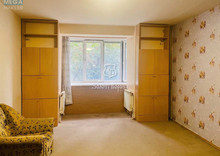 Продаж 5 кімнатної квартири (104,4/87,3/14,4), 1 пов. 10 пов. будинку