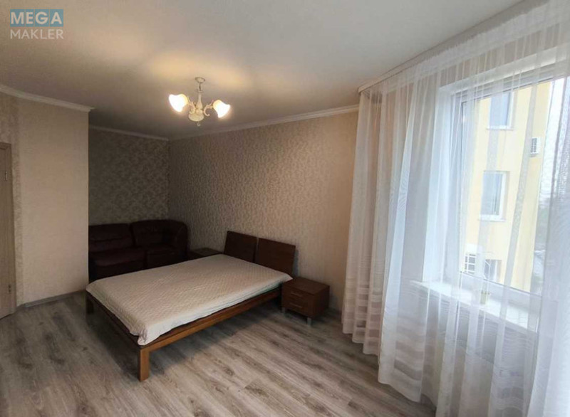 Продаж 1 кімнатної квартири (45/28/17), 4 пов. 10 пов. будинку, <a class="location-link" href="/sofievskaya-borshagovka/" title="Недвижимость Софіївська Борщагівка">Софіївська Борщагівка</a>, калинова (изображение 1)