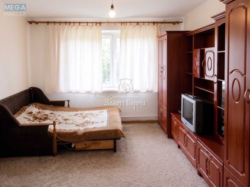 Продаж 8 кімнатної квартири (19,6/?/?), 4 пов. 9 пов. будинку, <a class="location-link" href="/kiev/" title="Недвижимость Київ">Київ</a>, <a class="location-link" href="/kiev/podolskij/" title="Недвижимость Подільський район">Подільський р-н</a>, Світлицького вул., 24а (изображение 1)