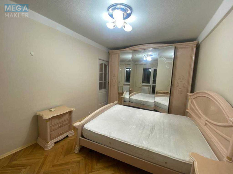 Оренда 3 кімнатної квартири, <a class="location-link" href="/kiev/" title="Недвижимость Київ">Київ</a>, <a class="location-link" href="/kiev/dneprovskij/" title="Недвижимость Дніпровський район">Дніпровський р-н</a>, Челябінська вул., 1 (изображение 1)
