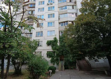 Продаж 1 кімнатної квартири (34/16/8), 15 пов. 16 пов. будинку