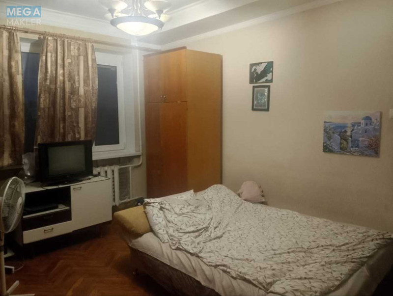Оренда 3 кімнатної квартири, <a class="location-link" href="/kiev/" title="Недвижимость Київ">Київ</a>, <a class="location-link" href="/kiev/svyatoshinskij/" title="Недвижимость Святошинський район">Святошинський р-н</a>, Василя Кучера вул., 10 (изображение 1)