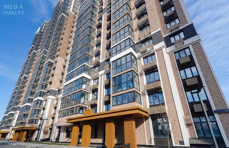 Продаж комерційної нерухомості, 51,50&nbsp;кв.м, под офис, <a class="location-link" href="/kiev/" title="Недвижимость Київ">Київ</a>, <a class="location-link" href="/kiev/goloseevskij/" title="Недвижимость Голосіївський район">Голосіївський р-н</a>, Васильківська вул., 37г (изображение 1)