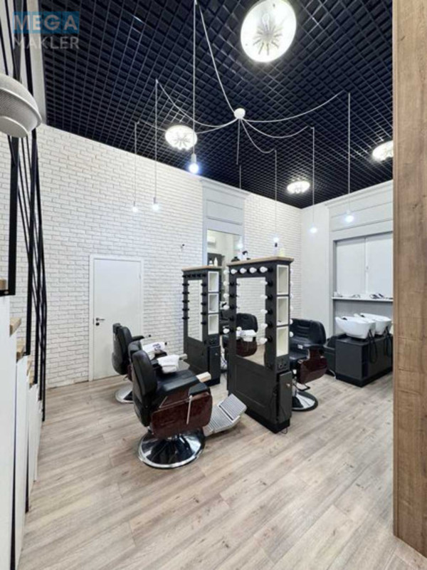 Продаж комерційної нерухомості, 63,60&nbsp;кв.м, <a class="location-link" href="/kiev/" title="Недвижимость Київ">Київ</a>, <a class="location-link" href="/kiev/dneprovskij/" title="Недвижимость Дніпровський район">Дніпровський р-н</a>, Дарницький бульв., 1а (изображение 1)