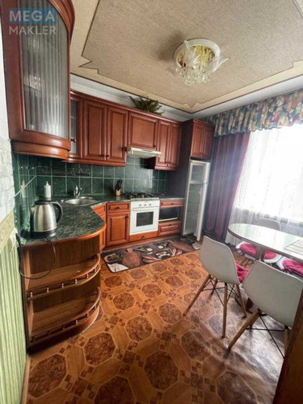 Оренда 3 кімнатної квартири, <a class="location-link" href="/kiev/" title="Недвижимость Київ">Київ</a>, <a class="location-link" href="/kiev/pecherskij/" title="Недвижимость Печерський район">Печерський р-н</a>, Генерала Алмазова вул., 14 (изображение 1)
