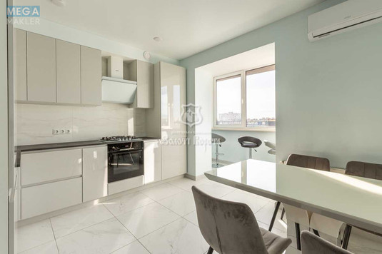 Продаж 3 кімнатної квартири (94/64/12), 5 пов. 5 пов. будинку, <a class="location-link" href="/sofievskaya-borshagovka/" title="Недвижимость Софіївська Борщагівка">Софіївська Борщагівка</a>, Щаслива, 7 (изображение 1)