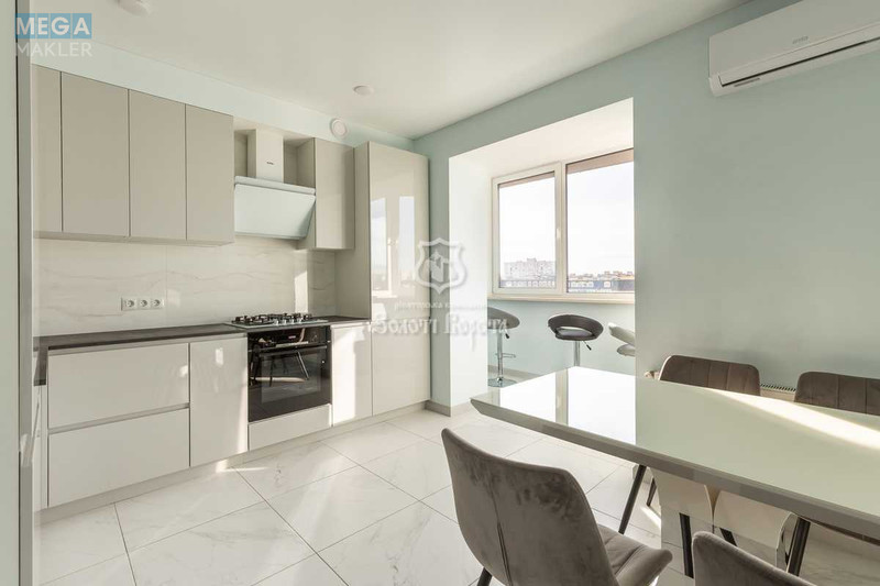 Продаж 3 кімнатної квартири (94/64/12), 5 пов. 5 пов. будинку, <a class="location-link" href="/sofievskaya-borshagovka/" title="Недвижимость Софіївська Борщагівка">Софіївська Борщагівка</a>, Щаслива, 7 (изображение 1)