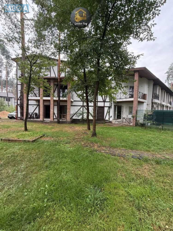 Продаж дома, 3&nbsp;поверху, 200&nbsp;кв.м, 5&nbsp;кімнат, ділянка 5&nbsp;соток, <a class="location-link" href="/kiev/" title="Недвижимость Київ">Київ</a>, <a class="location-link" href="/kiev/darnickij/" title="Недвижимость Дарницький район">Дарницький р-н</a>, Лісова вул. (изображение 1)