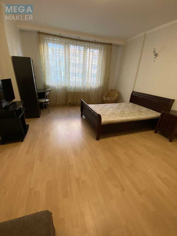 Оренда 1 кімнатної квартири, <a class="location-link" href="/kiev/" title="Недвижимость Київ">Київ</a>, <a class="location-link" href="/kiev/dneprovskij/" title="Недвижимость Дніпровський район">Дніпровський р-н</a>, Раїси Окіпної вул., 8 (изображение 1)