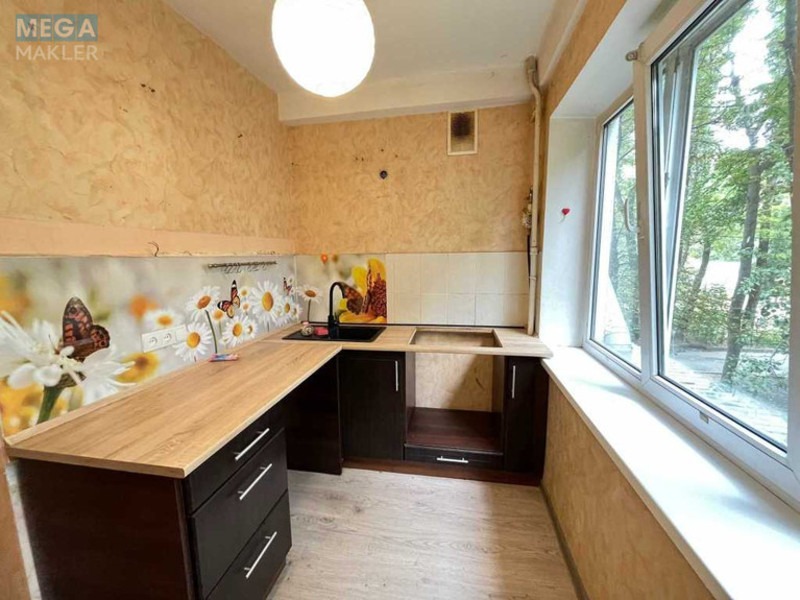 Продаж 1 кімнатної квартири (28/?/6,3), 2 пов. 5 пов. будинку, <a class="location-link" href="/kiev/" title="Недвижимость Київ">Київ</a>, <a class="location-link" href="/kiev/shevchenkovskij/" title="Недвижимость Шевченківський район">Шевченківський р-н</a>, Академіка Туполєва вул., 18А (изображение 1)