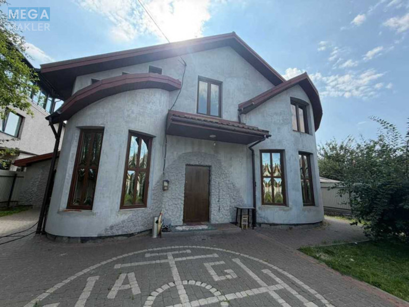 Продаж дома, 2&nbsp;поверху, 280&nbsp;кв.м, 4&nbsp;кімнати, ділянка 6,50&nbsp;соток, <a class="location-link" href="/lviv/" title="Недвижимость Львів">Львів</a>, <a class="location-link" href="/lviv/shevchenkovskij/" title="Недвижимость Шевченківський район">Шевченківський р-н</a>, Варшавська (изображение 1)